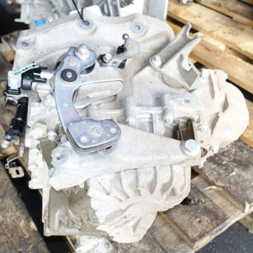 Getriebe 6 Gang M32 BCG Opel 1,6CDTI 70TKM B16DTL Astra J Zafira 81KW 100KW-Image1