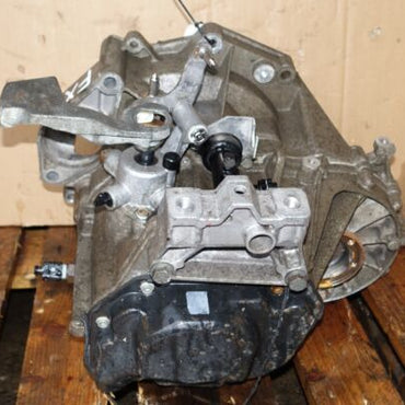 Getriebe FXQ BCE 125TKM 1,4 16V 55kW 75PS VW Golf Caddy Seat Leon Skoda Octavia-Image1